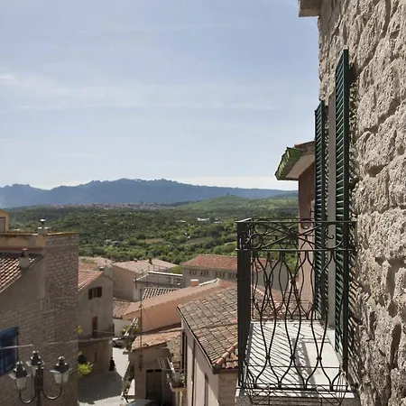 Li Manni 招待所 Aggius